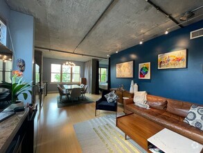 Building Photo - Old Town Lofts 1Bd/1Ba Studio Loft ~ Washe...