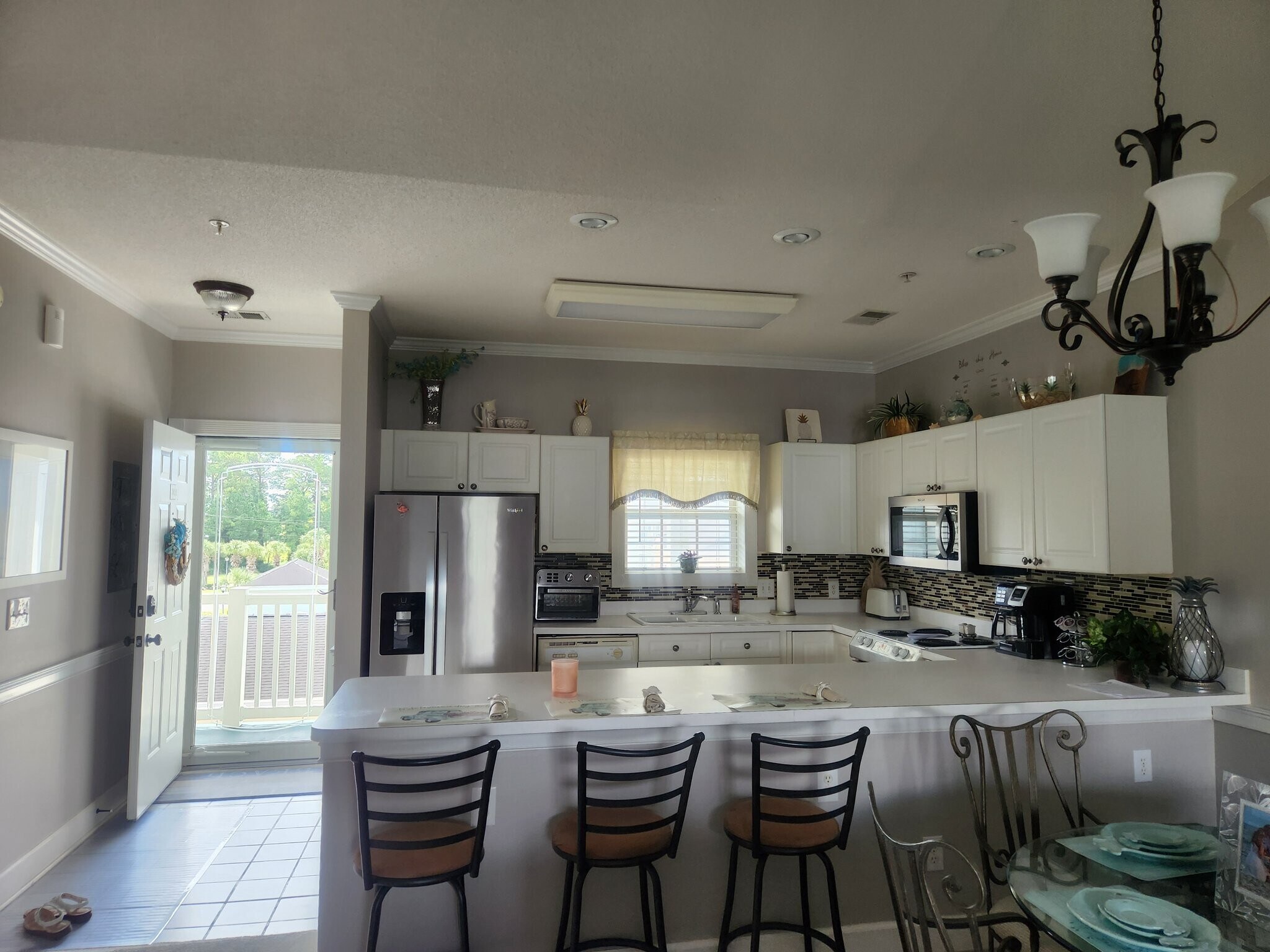 Building Photo - 4830 Carnation Cir