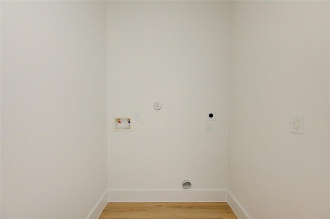 Building Photo - 4029 Knoxville St