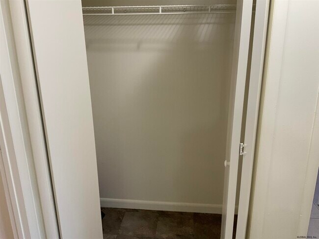 Building Photo - 301 3rd St