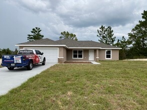 Building Photo - Custom Home - Desirable SW Ocala Neighborh...