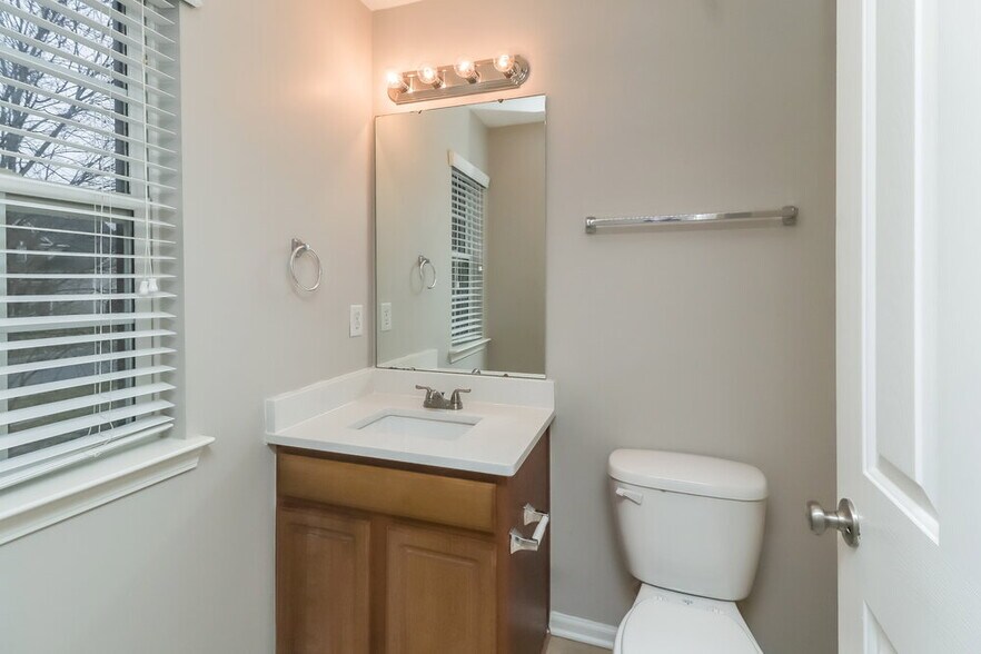 Building Photo - 418 Whitewater Way NW