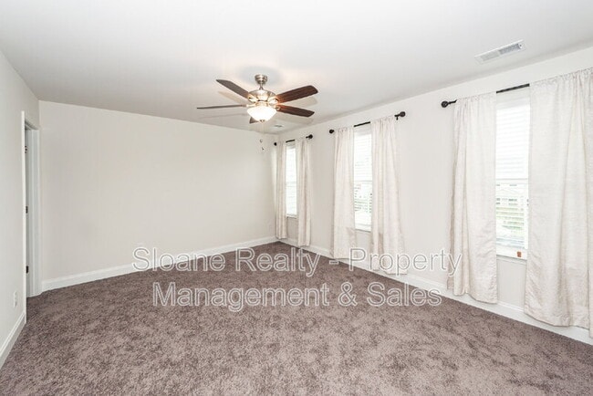 Building Photo - 7787 Montview Rd
