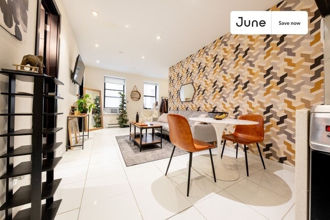 Building Photo - 320 Manhattan Ave