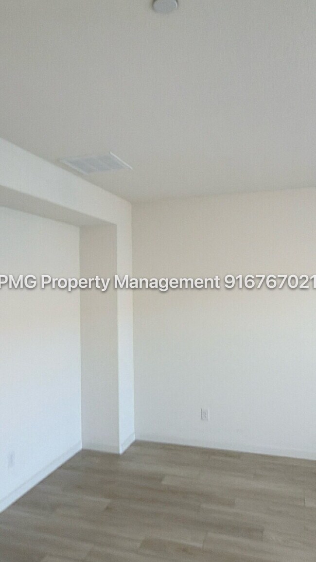 Building Photo - "Modern Rocklin Home : Spacious 3-Bedroom Home with Elegant Hardwood Accents!"