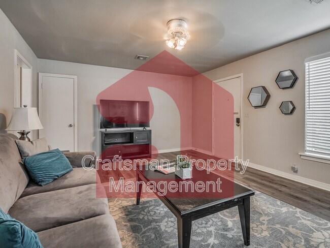 Building Photo - 2926 NW 72nd St