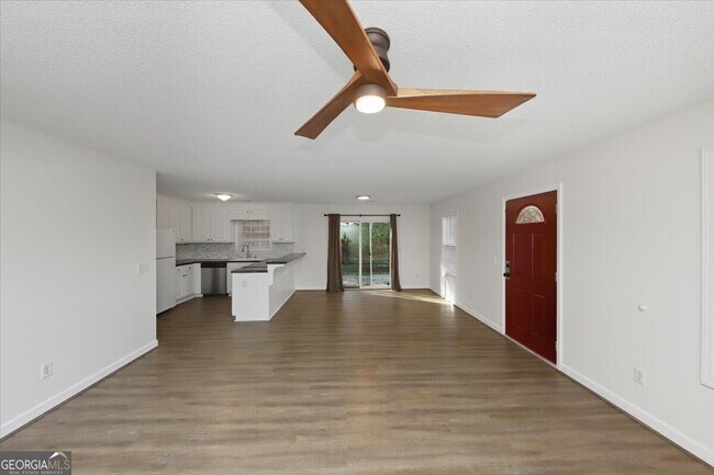 Building Photo - 2515 Lakeview Trail