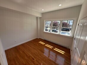 Building Photo - 81 W 54th St