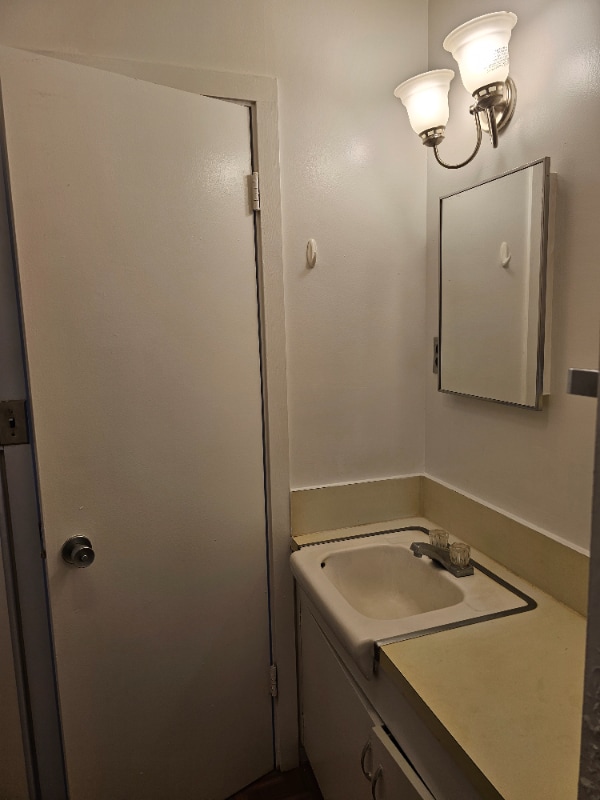 Building Photo - 929 Sheridan St