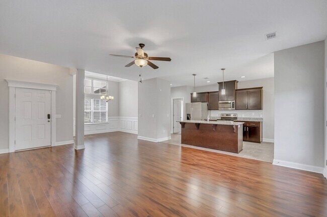 Building Photo - 486 Thorp Circle