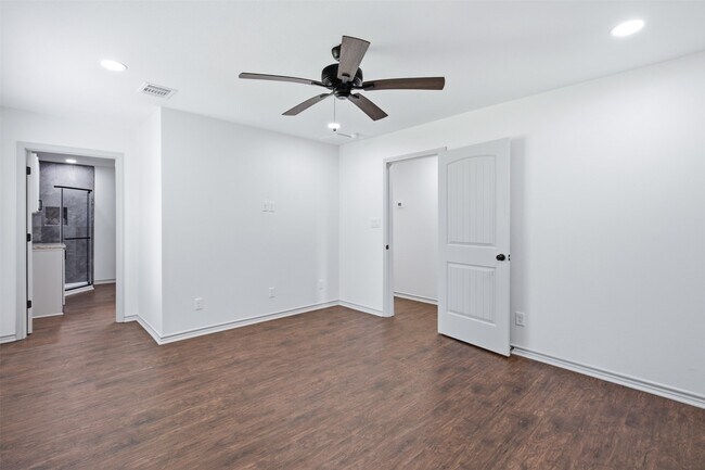Building Photo - 32242 Sky Lakes Dr