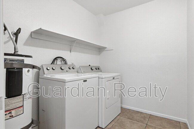 Building Photo - 801 N Major Ave