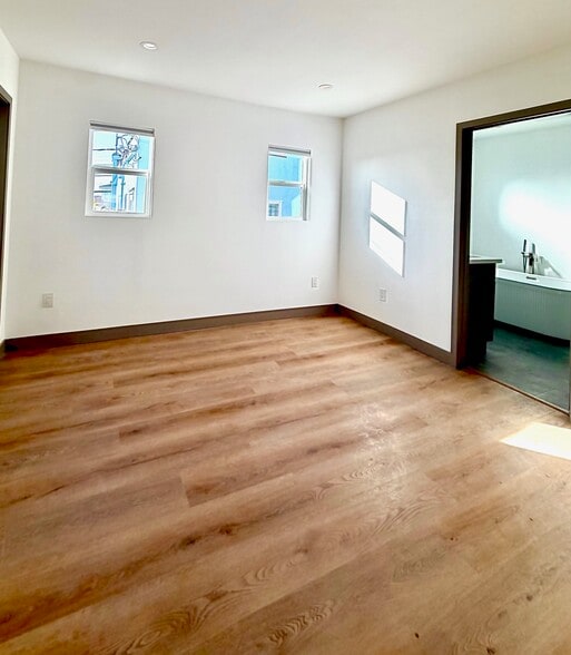 Bedroom - 626 N Irena Ave