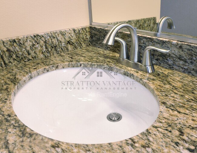 Building Photo - 618 E Payton Cir