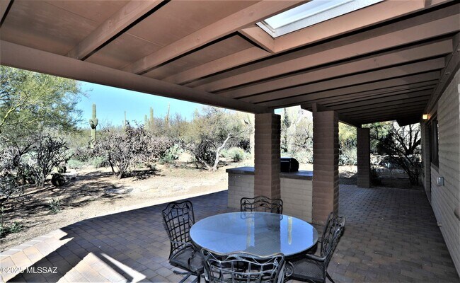 Building Photo - 6515 N Burro Creek Pl