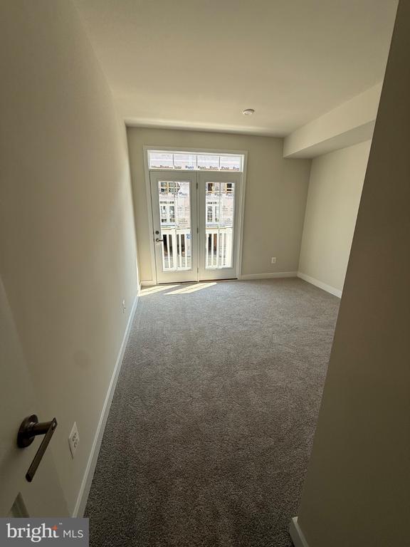 Building Photo - 8144 Foxwood Dr