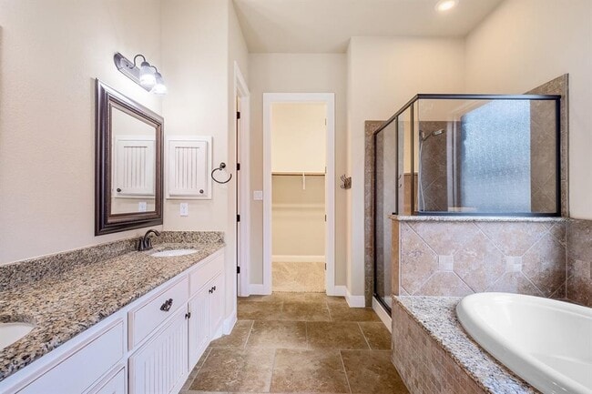 Building Photo - 2921 Desert Candle Dr