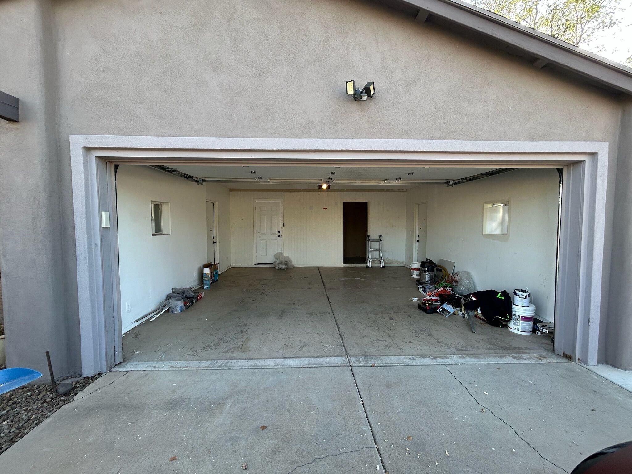 Building Photo - 2933 W Muriel Dr