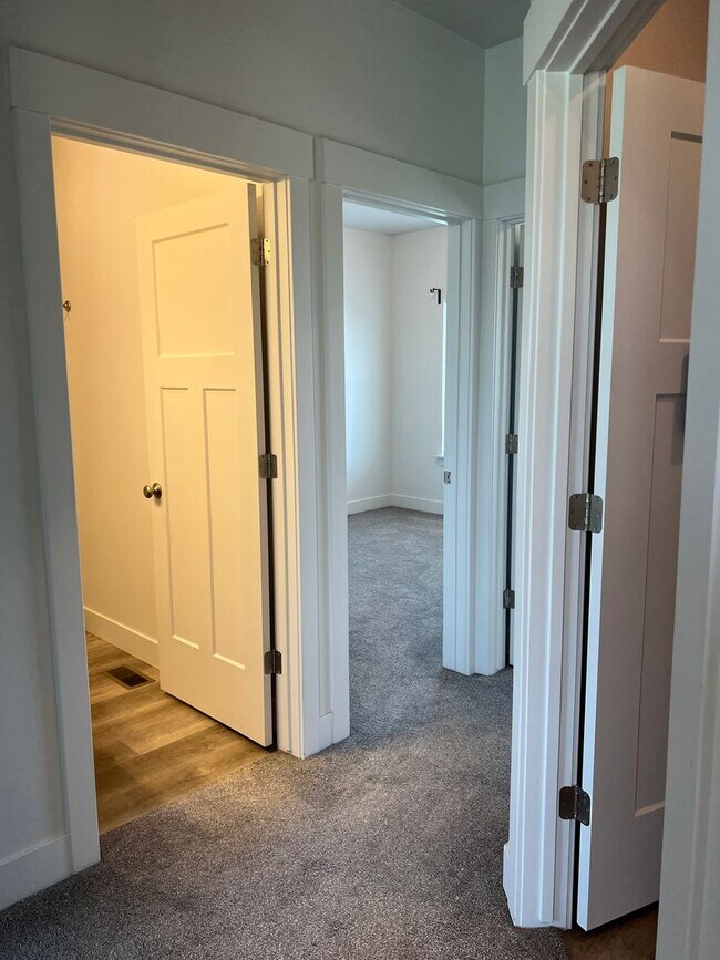 Building Photo - Beautiful 4 bed 2.5 bath home in the desirable Summerfield Subdivision