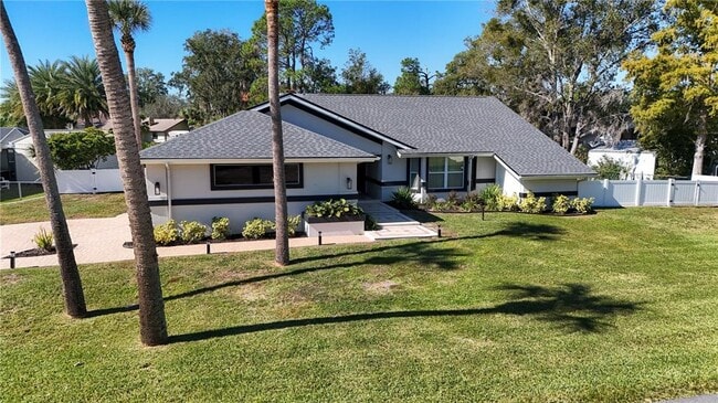 Building Photo - 1542 SE Pinwheel Dr