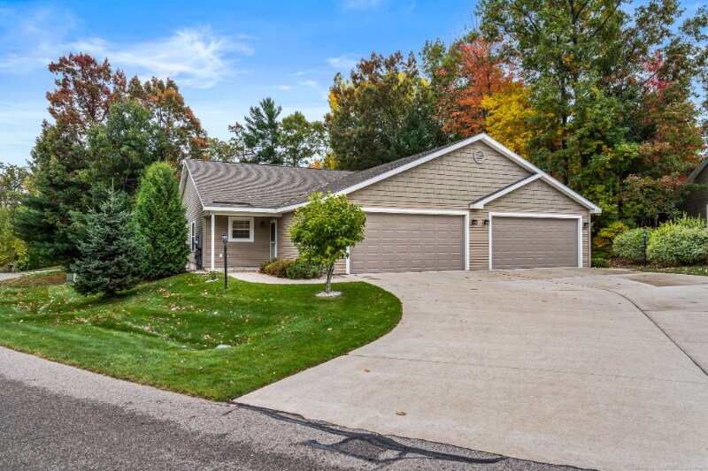 Building Photo - 1243 Terrace Dr