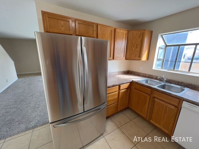 Building Photo - 6970 Peyote Way