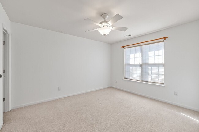 Building Photo - **Lovely 4/2.5 House in Wakefield Plantation**