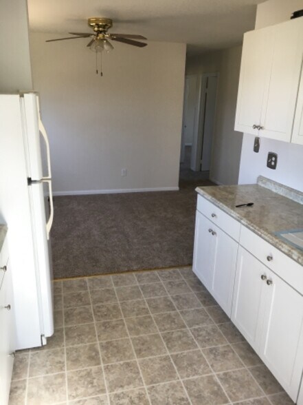 Building Photo - 8373 Grove Angle Rd