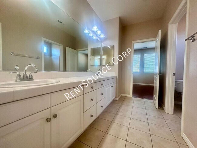Building Photo - 16339 Mountain Ln