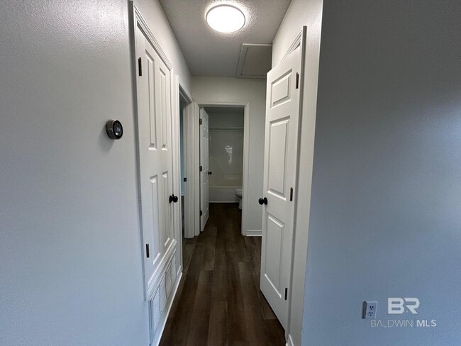 Building Photo - 112 Cluster Oaks Ct