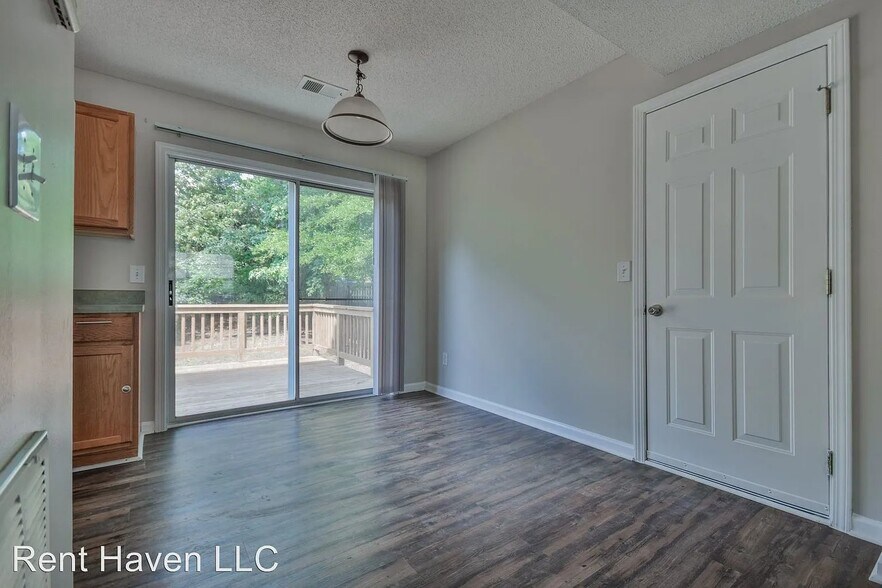 Building Photo - 136 Bay Front Dr