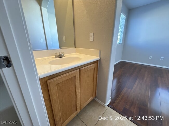 Building Photo - 75 Aldarra Canyon Ave