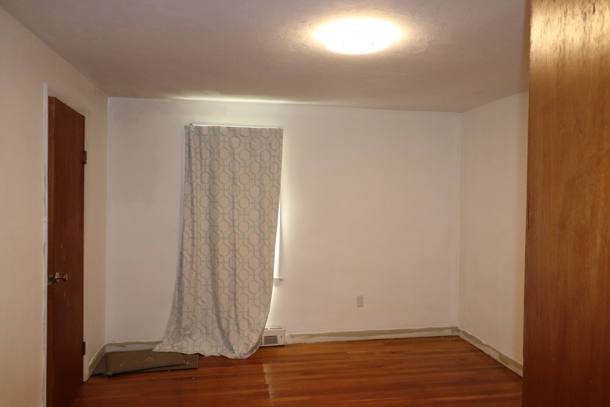 Building Photo - 845 Stafford St