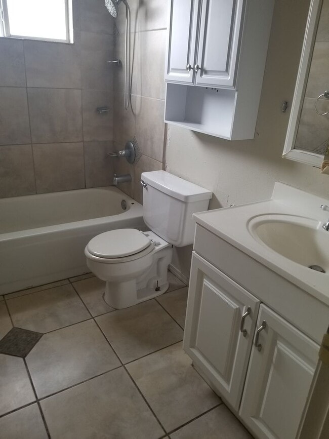 Building Photo - 2405 Kilgore Dr