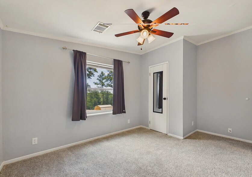 Building Photo - 111 Honeydew Ln