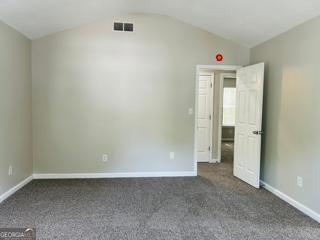 Building Photo - 7018 New Dale Rd