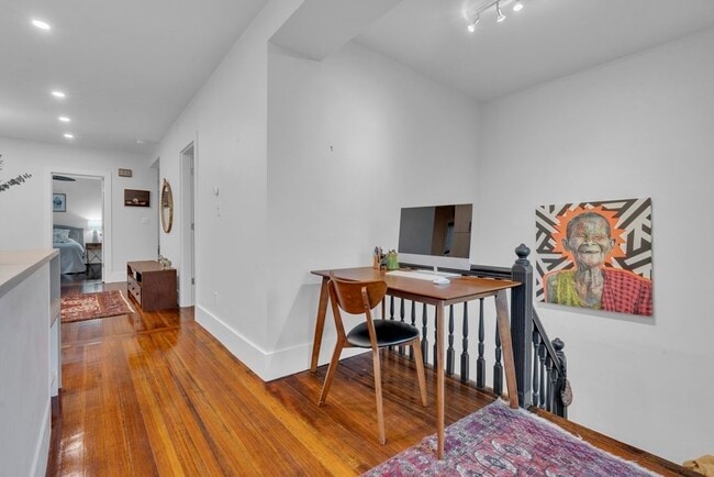 Building Photo - 351 Centre St