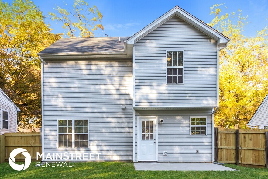 Building Photo - 2831 Camborne St