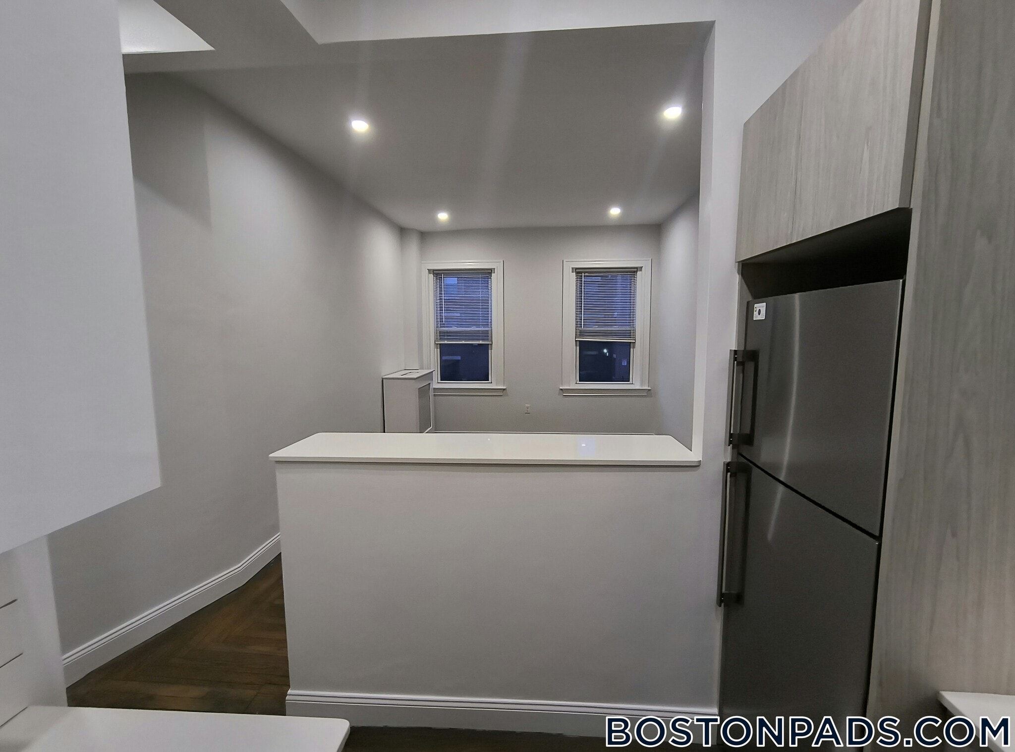 Building Photo - 19 Queensberry St