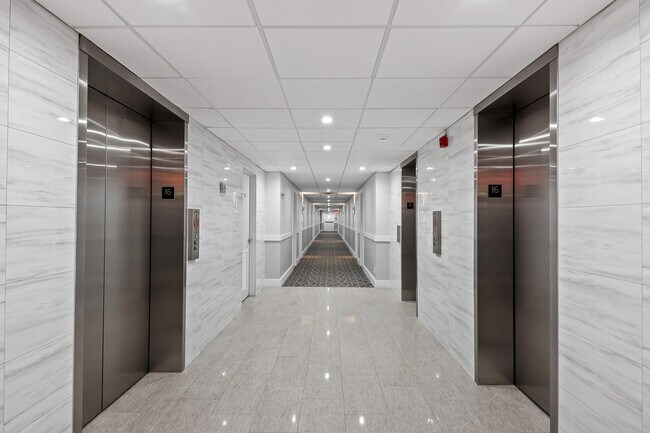 Building Photo - 3700 Galt Ocean Dr