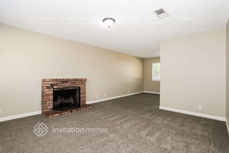 Building Photo - 1385 Meadowlark Dr