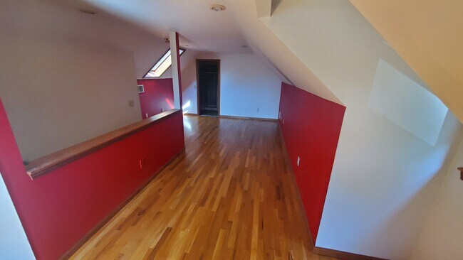 Building Photo - 5269 Sidney Rd