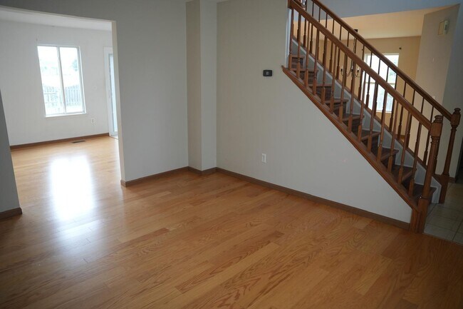 Building Photo - 22115 Pasadena Ln
