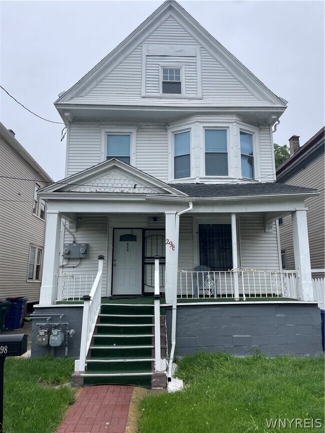 Building Photo - 298 Winslow Ave