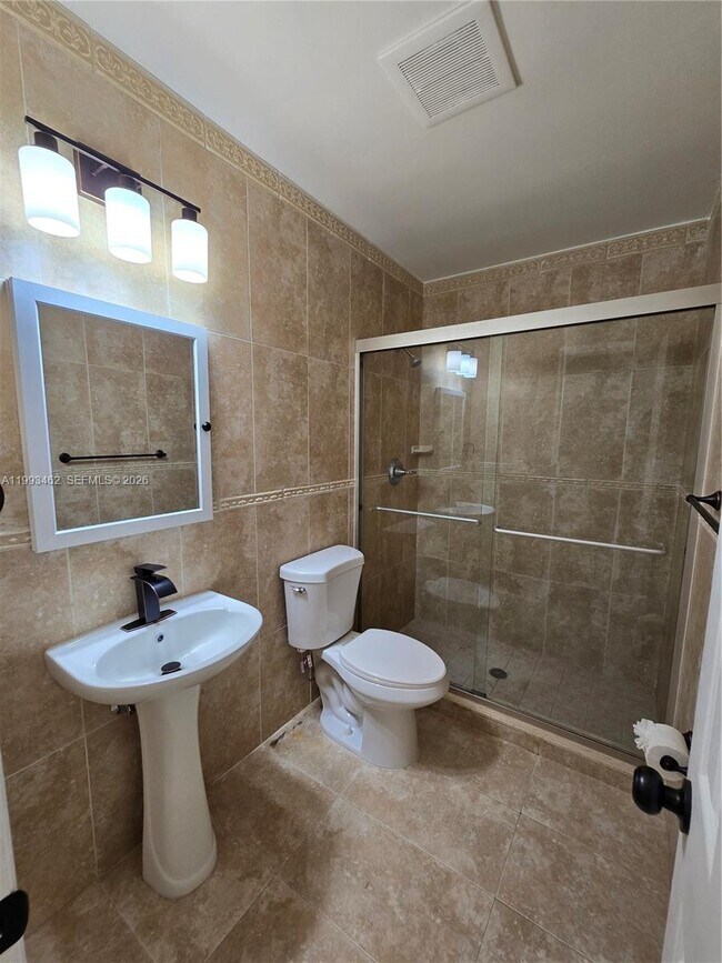 Building Photo - 10475 SW 42nd Terrace