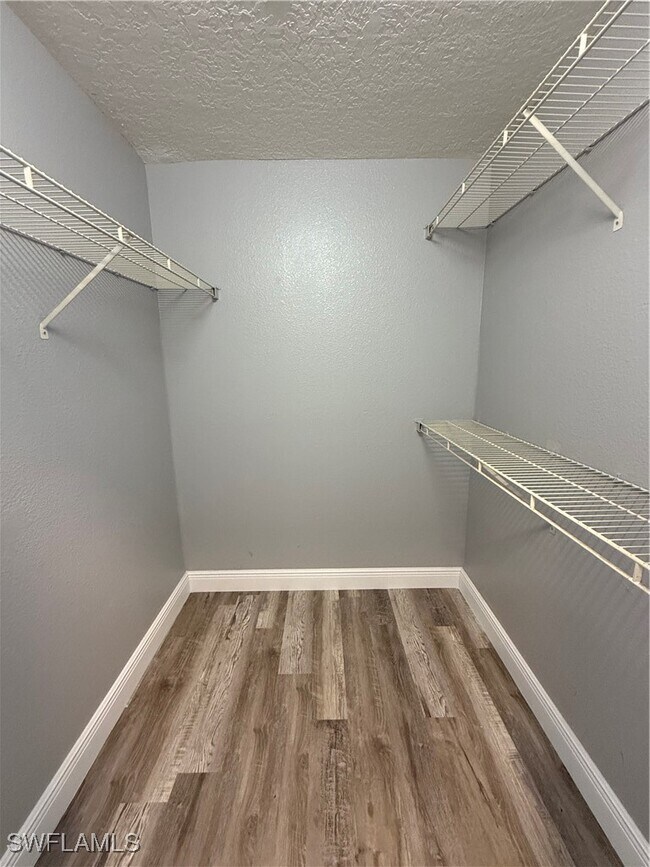 Building Photo - 11571 Villa Grand