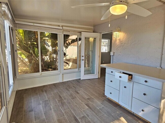 Building Photo - 272 Loyola Rd