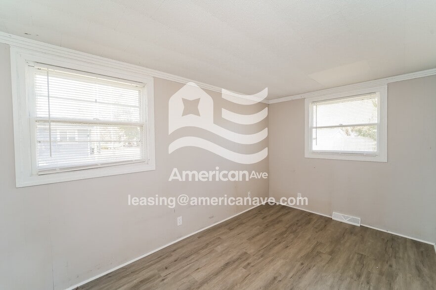 Building Photo - 24805 Wilson St