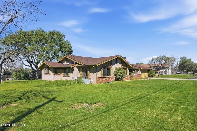 Building Photo - 2611 Janin Way