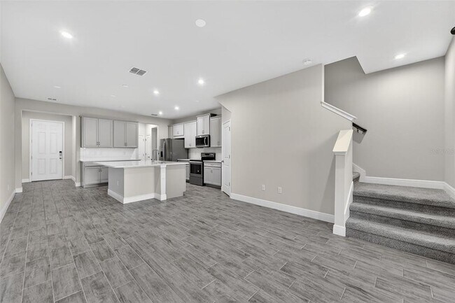 Building Photo - 6050 Grand Sonata Ave